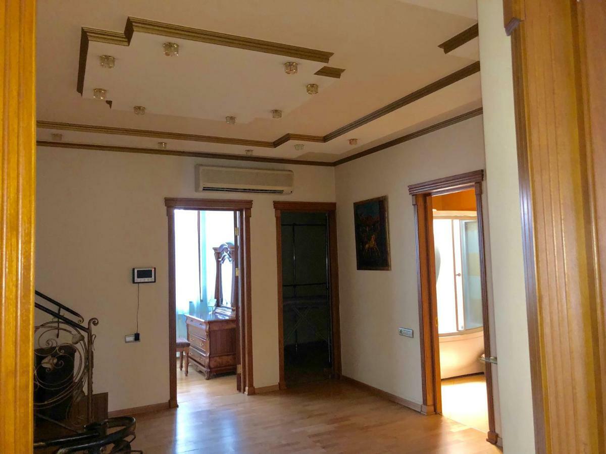 Luxury Tumanyan Apartment Yerevan Exterior photo